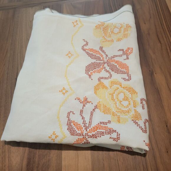 Vintage Linen White and Multicolor Tablecloth 84" x 69" - Picture 7 of 7